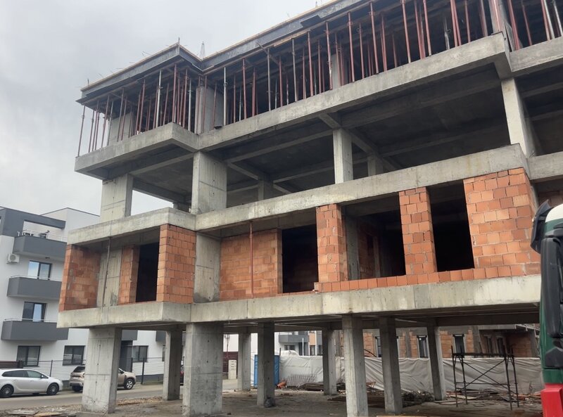 Titan, sector 3, Bucuresti, apartament 50 mp locuibil, terasa 9 mp.